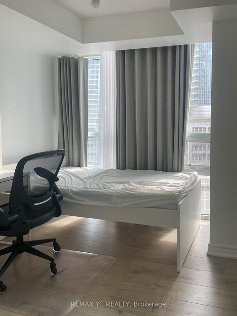 Photo 16 at 808 - 25 Lower Simcoe Street, Waterfront Communities C1, Toronto