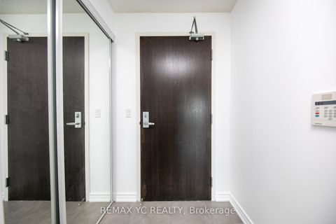Photo 21 at 808 - 25 Lower Simcoe Street, Waterfront Communities C1, Toronto