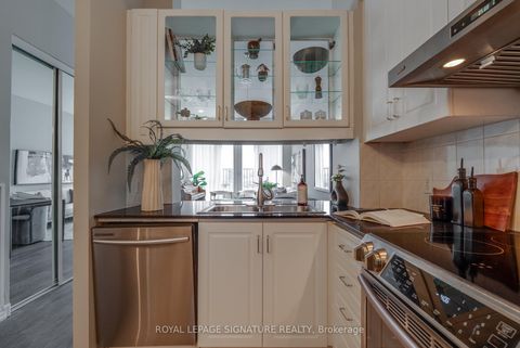 Photo 8 at 904 - 797 Don Mills Road, Flemingdon Park, Toronto