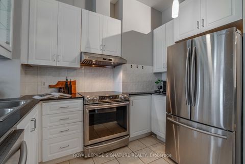 Photo 9 at 904 - 797 Don Mills Road, Flemingdon Park, Toronto