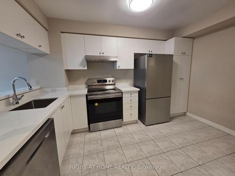 Photo 4 at 81 Northern Heights Drive, Langstaff, Richmond Hill
