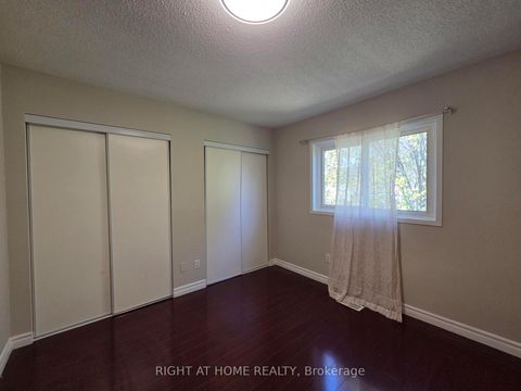 Photo 11 at 81 Northern Heights Drive, Langstaff, Richmond Hill