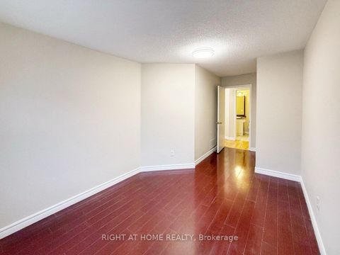 Photo 14 at 81 Northern Heights Drive, Langstaff, Richmond Hill
