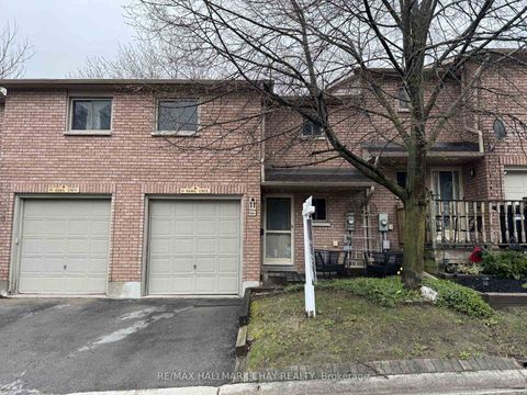 Photo 0 at 11 Quail Crescent, Ardagh, Barrie