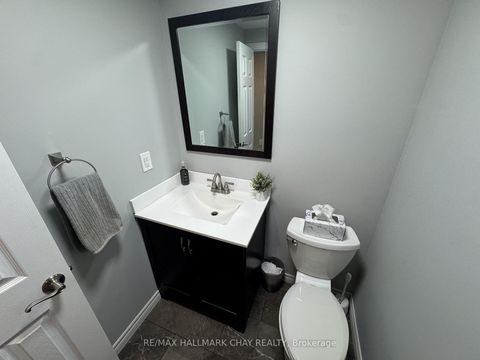 Photo 3 at 11 Quail Crescent, Ardagh, Barrie