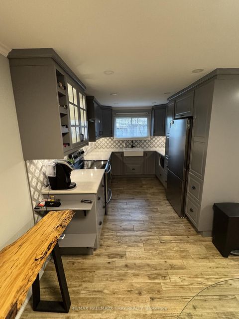 Photo 12 at 11 Quail Crescent, Ardagh, Barrie