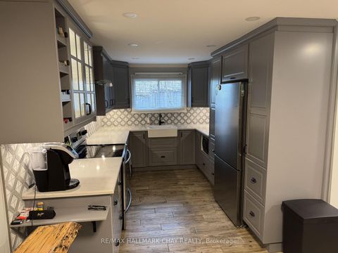 Photo 14 at 11 Quail Crescent, Ardagh, Barrie