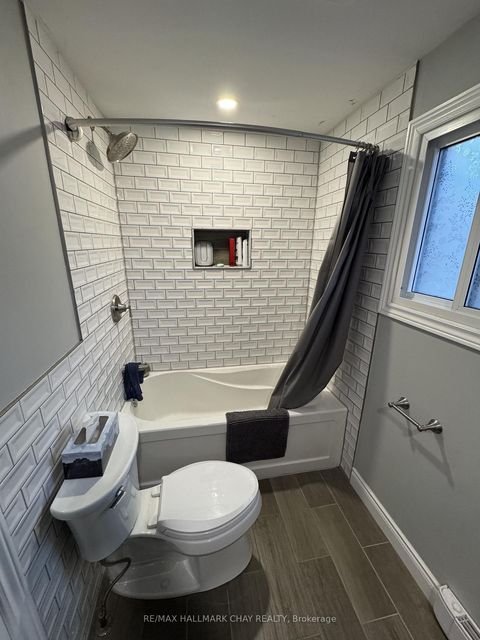 Photo 18 at 11 Quail Crescent, Ardagh, Barrie
