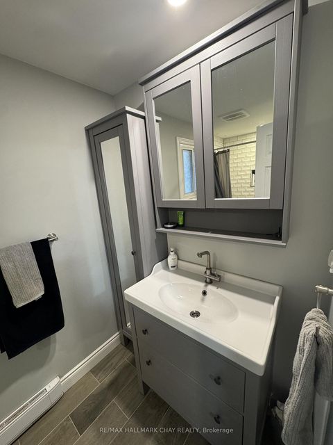 Photo 20 at 11 Quail Crescent, Ardagh, Barrie