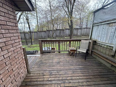 Photo 33 at 11 Quail Crescent, Ardagh, Barrie