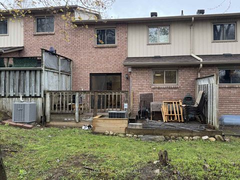 Photo 34 at 11 Quail Crescent, Ardagh, Barrie
