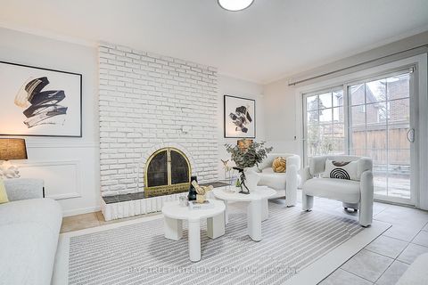 Photo 3 at 46 Caravan Drive, Don Mills, Toronto