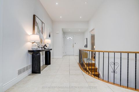 Photo 7 at 46 Caravan Drive, Don Mills, Toronto