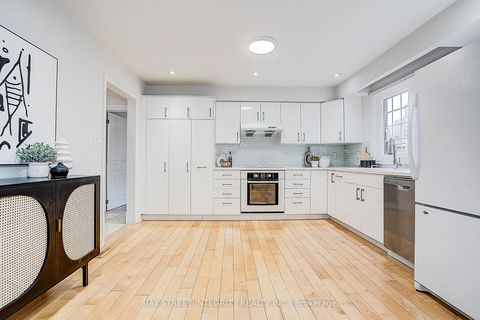 Photo 14 at 46 Caravan Drive, Don Mills, Toronto