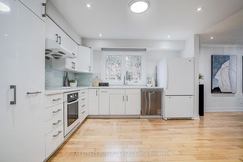 Photo 18 at 46 Caravan Drive, Don Mills, Toronto