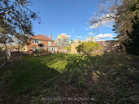 Photo 2 at 21 Anglesey Boulevard, Humber Valley, Toronto