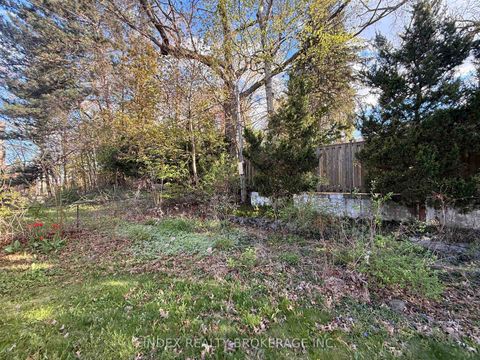 Photo 6 at 21 Anglesey Boulevard, Humber Valley, Toronto