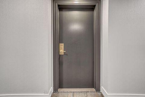 Photo 5 at 609 - 7 Broadway Avenue, Mount Pleasant West, Toronto