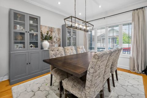 Photo 4 at 3 Amalfi Court, West Woodbridge, Vaughan