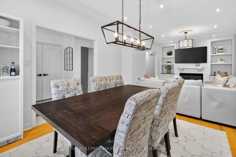 Photo 5 at 3 Amalfi Court, West Woodbridge, Vaughan