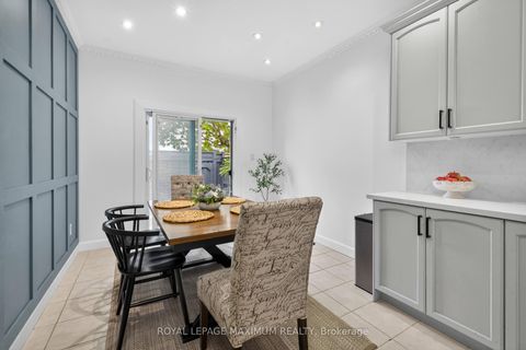 Photo 12 at 3 Amalfi Court, West Woodbridge, Vaughan