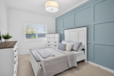 Photo 18 at 3 Amalfi Court, West Woodbridge, Vaughan