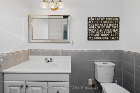 Photo 21 at 3 Amalfi Court, West Woodbridge, Vaughan