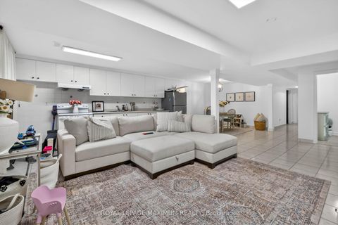 Photo 25 at 3 Amalfi Court, West Woodbridge, Vaughan