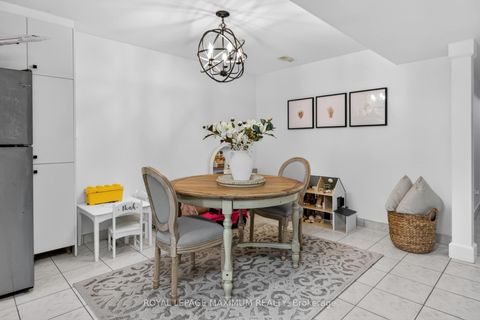 Photo 26 at 3 Amalfi Court, West Woodbridge, Vaughan