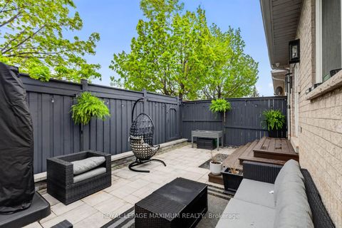 Photo 37 at 3 Amalfi Court, West Woodbridge, Vaughan