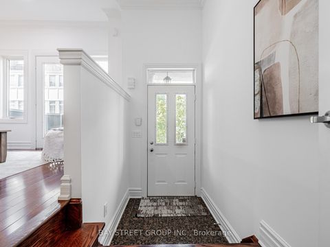 Photo 3 at 35 William Poole Way, Willowdale East, Toronto