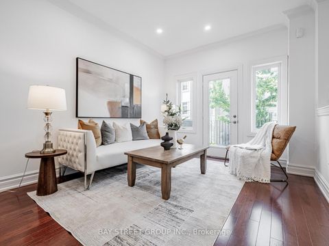 Photo 4 at 35 William Poole Way, Willowdale East, Toronto