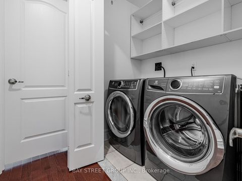 Photo 25 at 35 William Poole Way, Willowdale East, Toronto