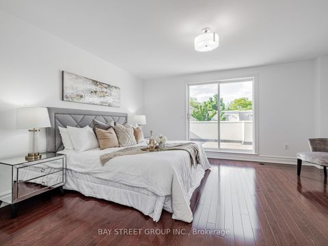 Photo 29 at 35 William Poole Way, Willowdale East, Toronto