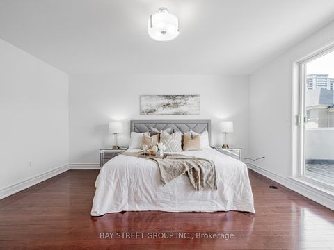 Photo 30 at 35 William Poole Way, Willowdale East, Toronto