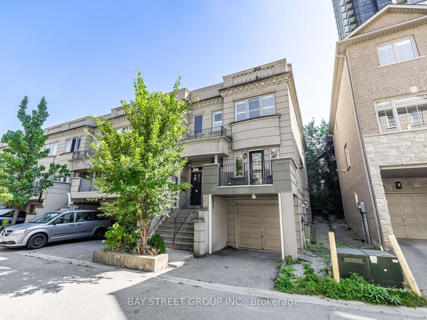 35 William Poole Way, Willowdale East, Toronto 