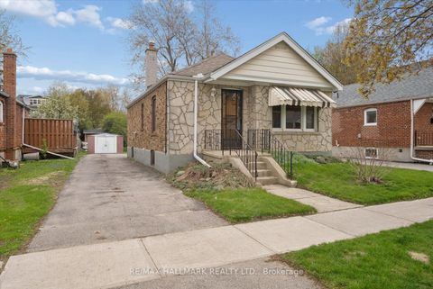 Photo 2 at 51 Bertha Avenue, Birchmount, Toronto