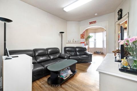 Photo 15 at 623 Ossington Avenue, Little Italy, Toronto