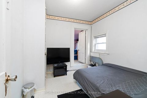 Photo 21 at 623 Ossington Avenue, Little Italy, Toronto