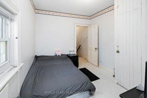 Photo 22 at 623 Ossington Avenue, Little Italy, Toronto