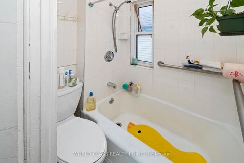 Photo 25 at 623 Ossington Avenue, Little Italy, Toronto