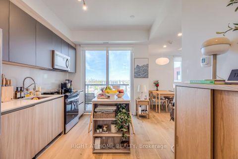 Photo 1 at 1211 - 3100 Keele Street, CFB, Toronto
