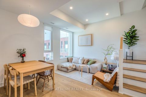 Photo 2 at 1211 - 3100 Keele Street, CFB, Toronto