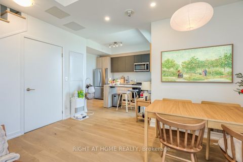 Photo 5 at 1211 - 3100 Keele Street, CFB, Toronto