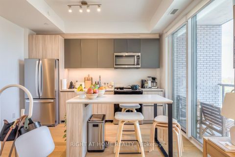 Photo 7 at 1211 - 3100 Keele Street, CFB, Toronto