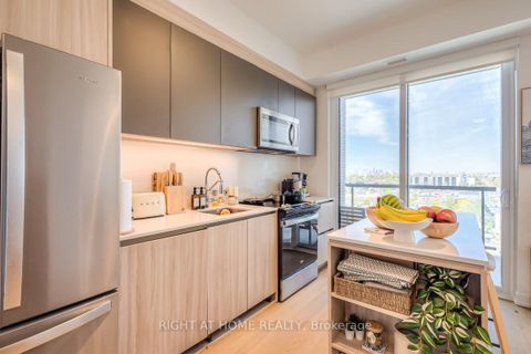 Photo 9 at 1211 - 3100 Keele Street, CFB, Toronto