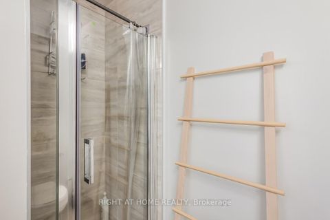 Photo 12 at 1211 - 3100 Keele Street, CFB, Toronto