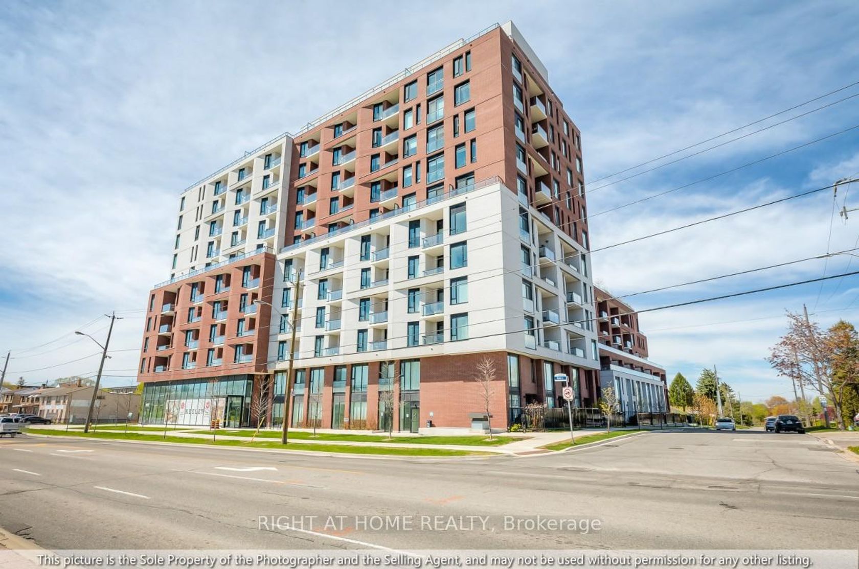 1211 - 3100 Keele Street, CFB, Toronto 