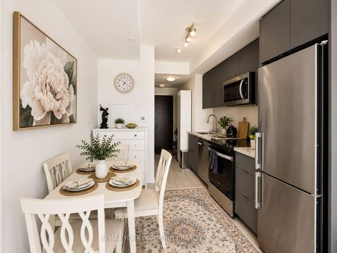 Photo 4 at 202W - 3 Rosewater Street, South Richvale, Richmond Hill