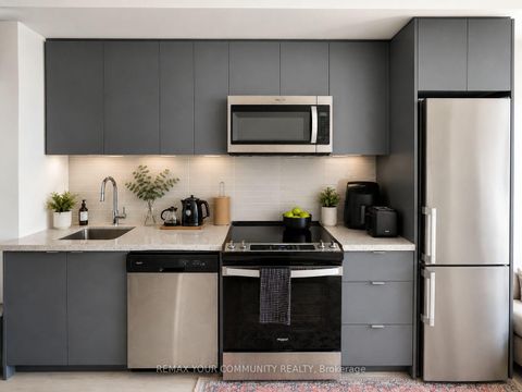 Photo 5 at 202W - 3 Rosewater Street, South Richvale, Richmond Hill